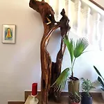 Lovely בית הארחה
